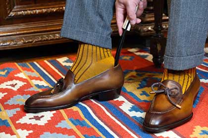 鞋合不合腳只有腳知道的下一句