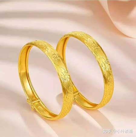 穿金戴銀下一句