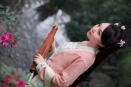 往事不堪回首下一句